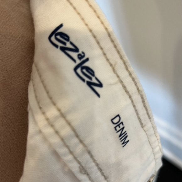 Lez a Lez White Embroidered Skirt Sz 28 - Picture 9 of 12